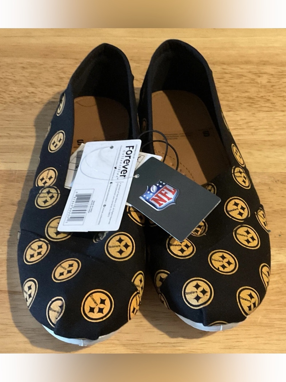 Forever Collectibles Pittsburgh Steelers Slip-On Canvas Shoes Slippers Small 5-6